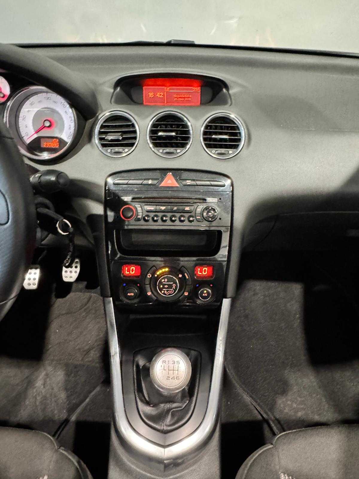 peugeot-308-cc-2010-diesel-1560cc