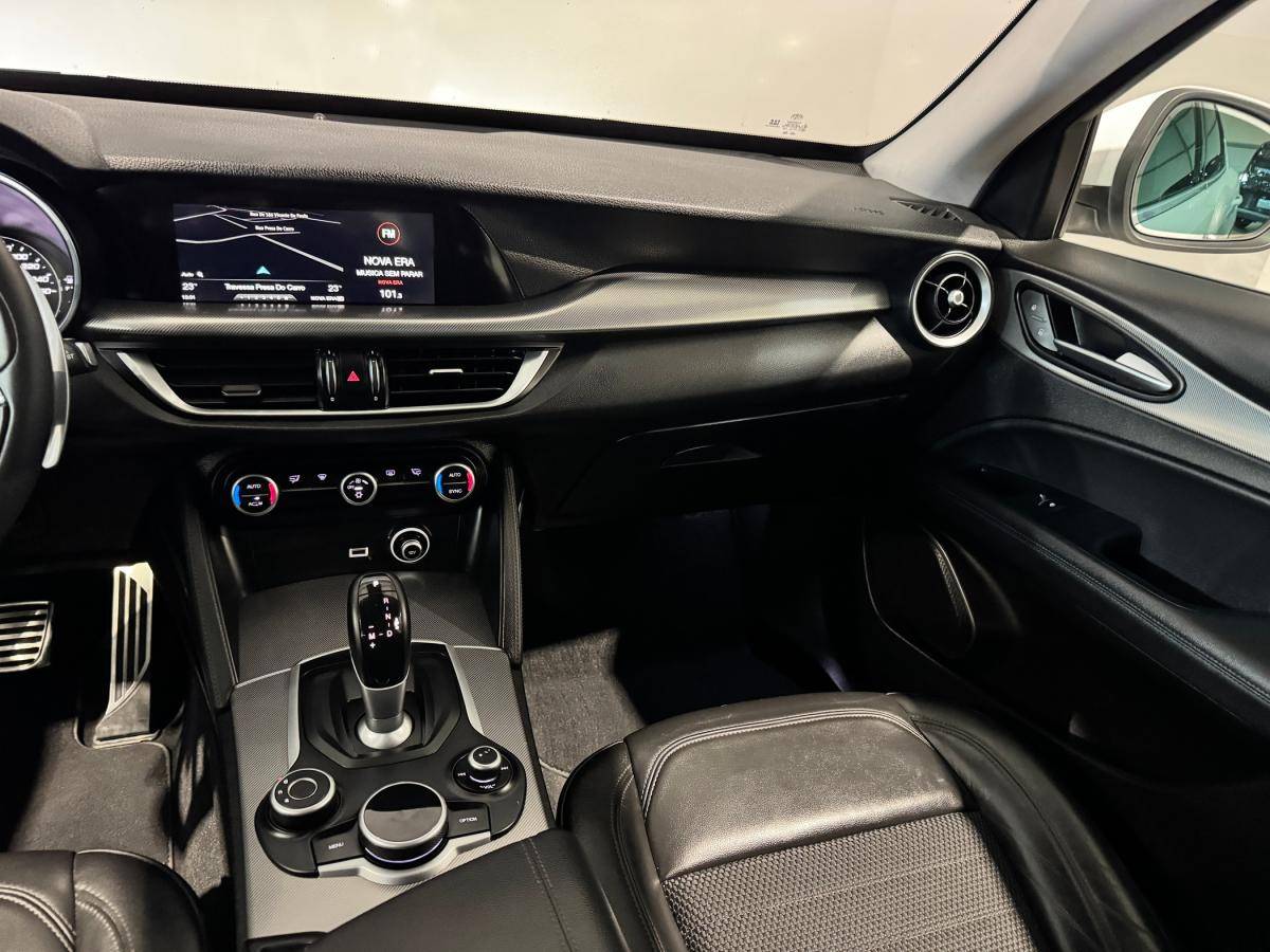 alfa-romeo-stelvio-2017-diesel-2143cc