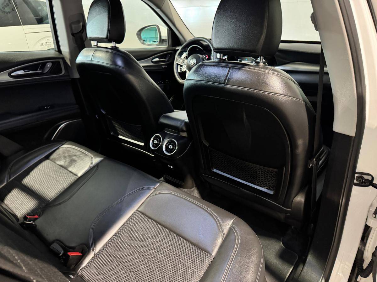 alfa-romeo-stelvio-2017-diesel-2143cc