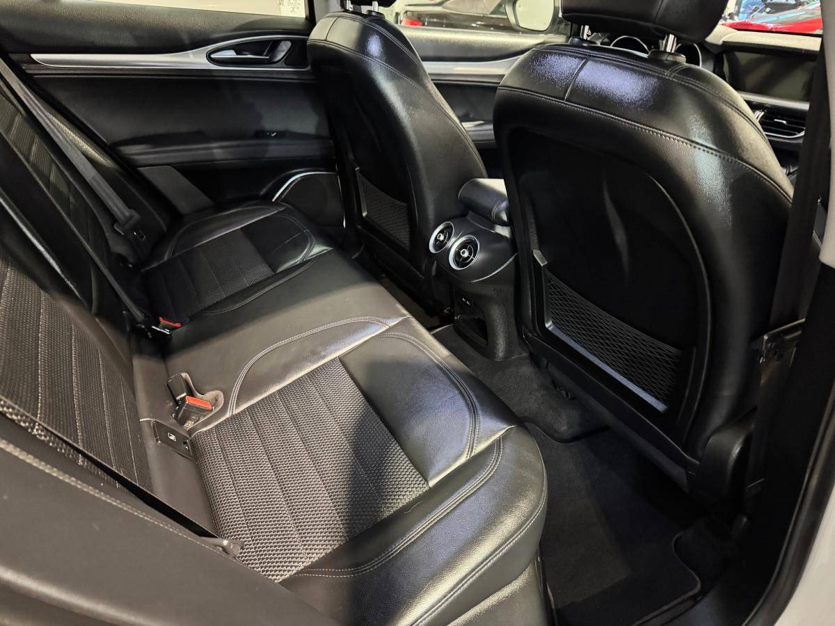 alfa-romeo-stelvio-2017-diesel-2143cc