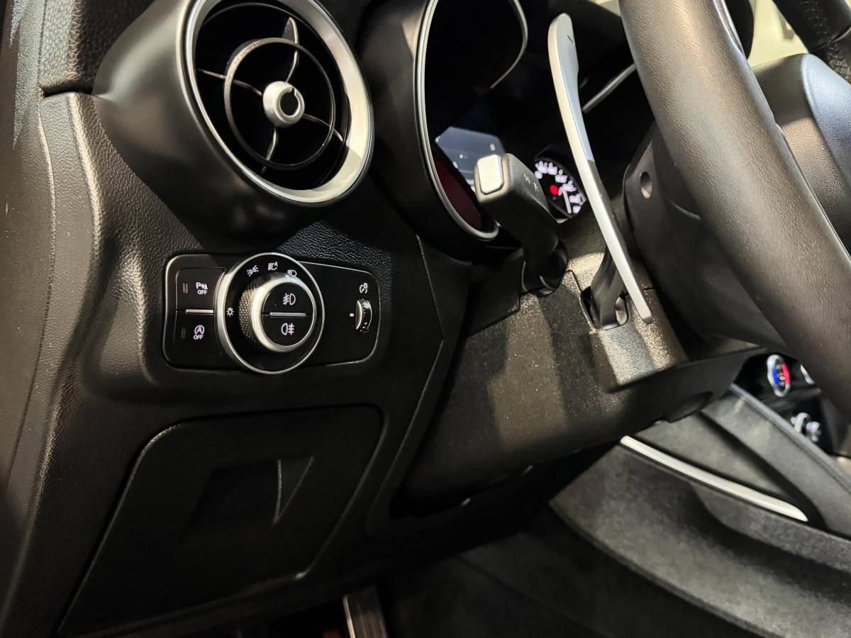 alfa-romeo-stelvio-2017-diesel-2143cc