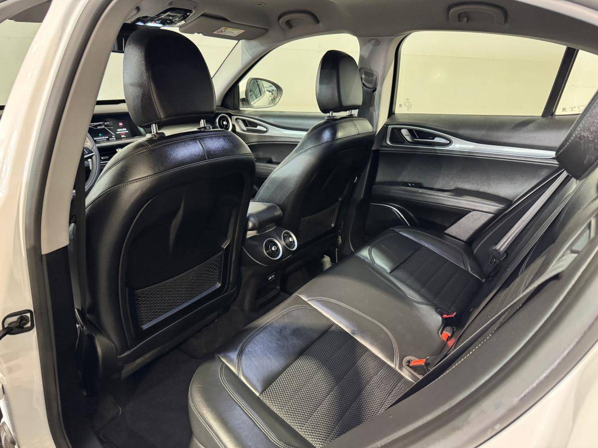 alfa-romeo-stelvio-2017-diesel-2143cc