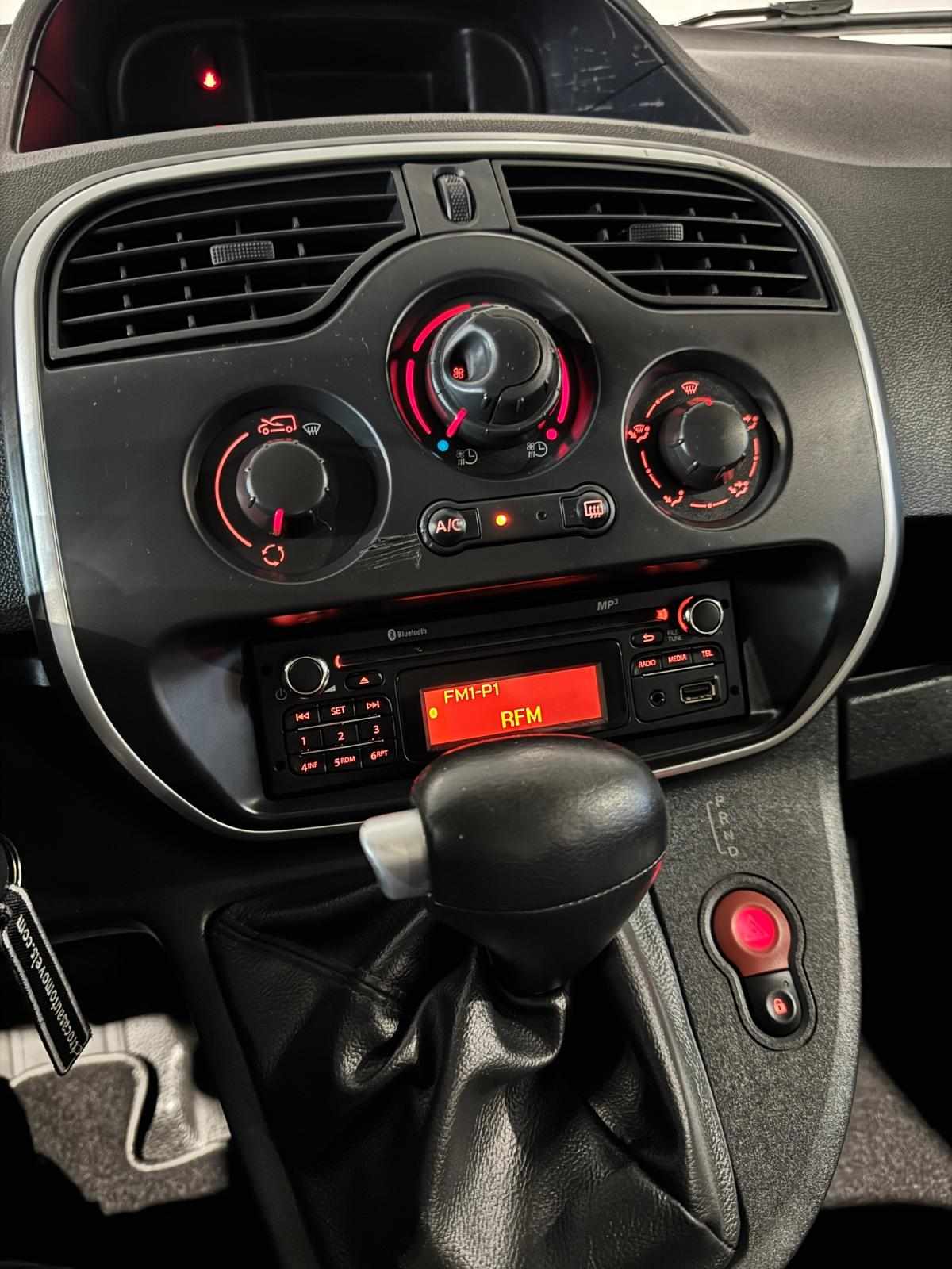 renault-kangoo-2019-eletrico-0cc