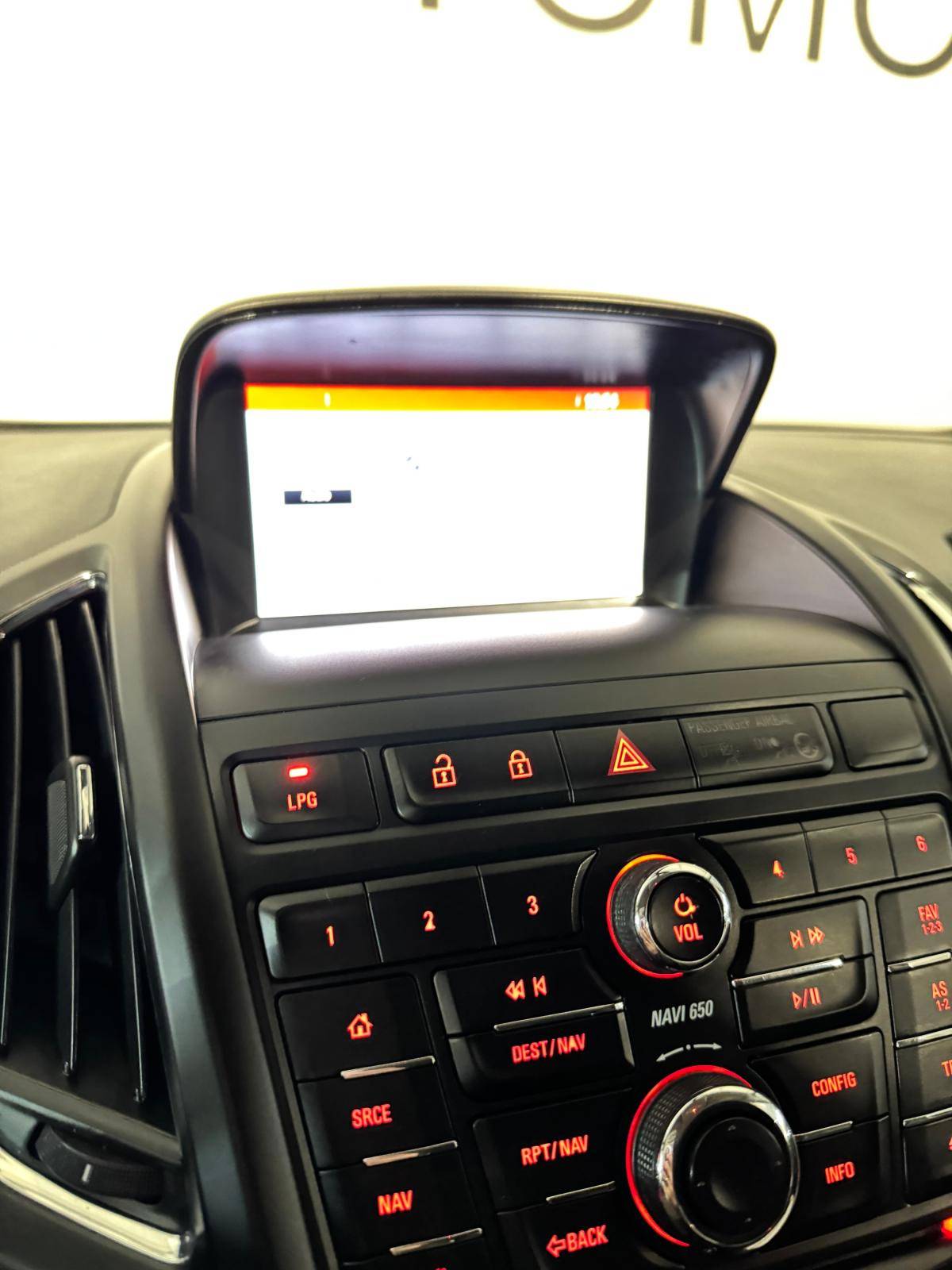 opel-zafira-2016-gpl-1364cc