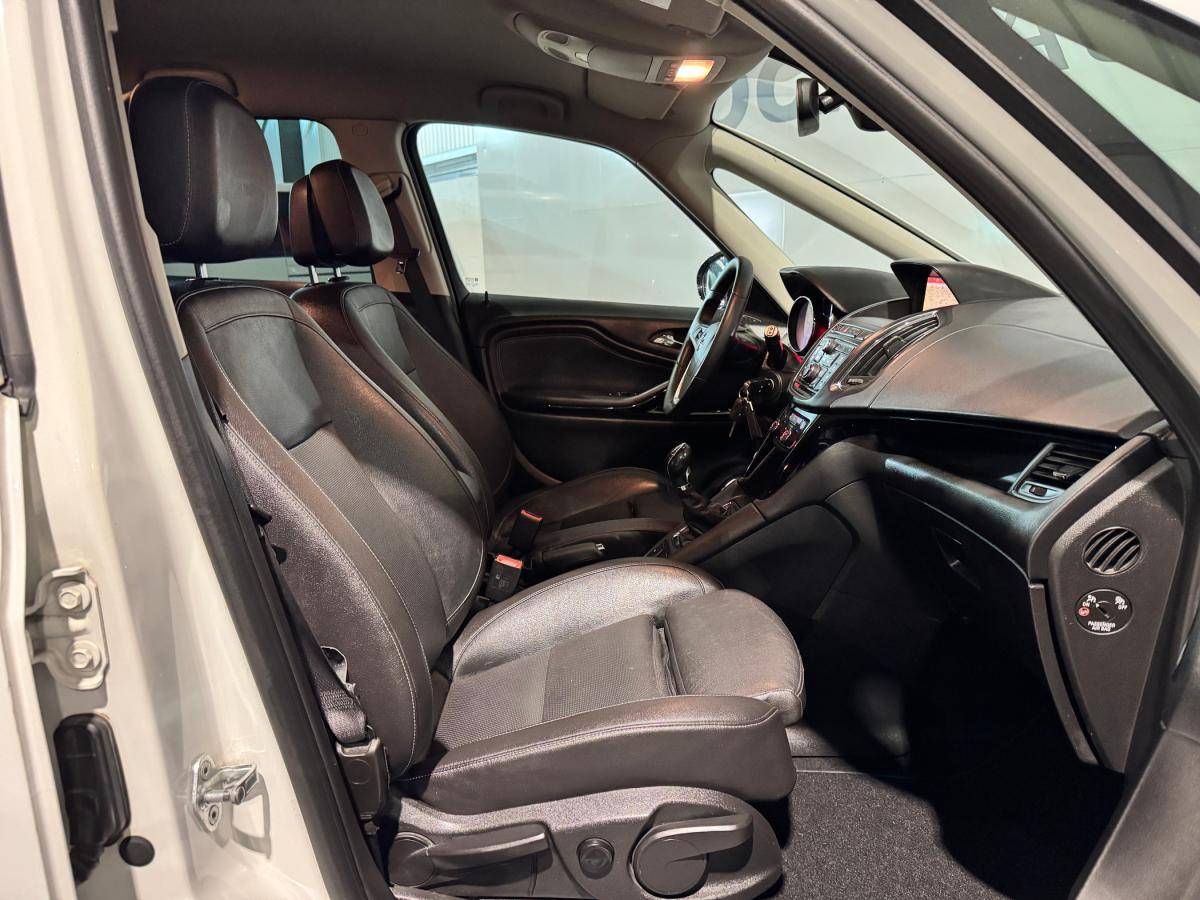 opel-zafira-2016-gpl-1364cc