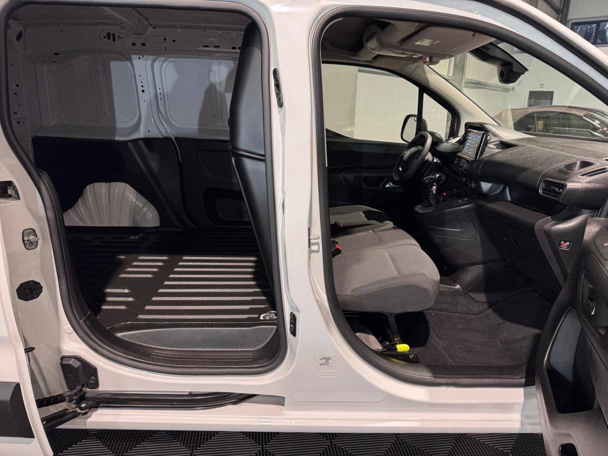 peugeot-partner-2025-diesel-1499cc