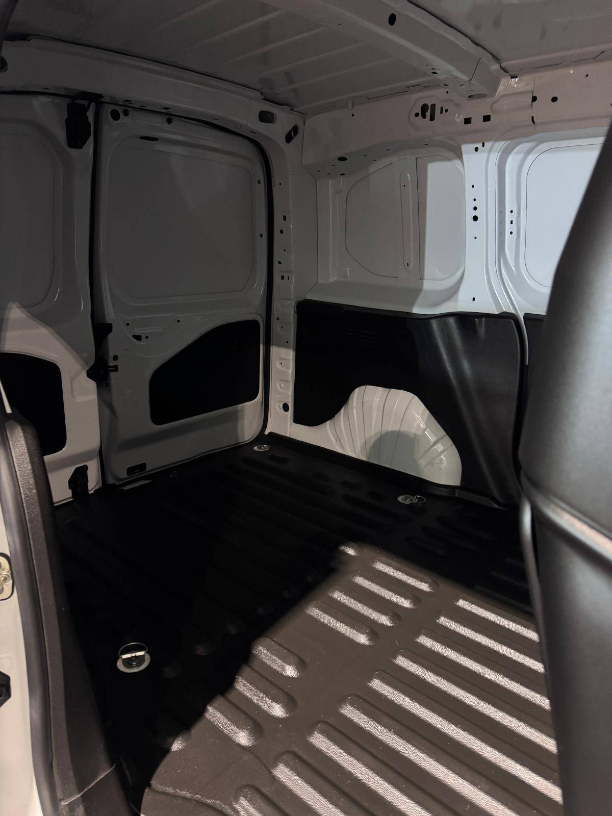peugeot-partner-2025-diesel-1499cc