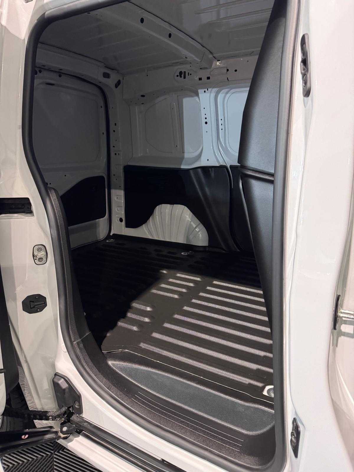 peugeot-partner-2025-diesel-1499cc