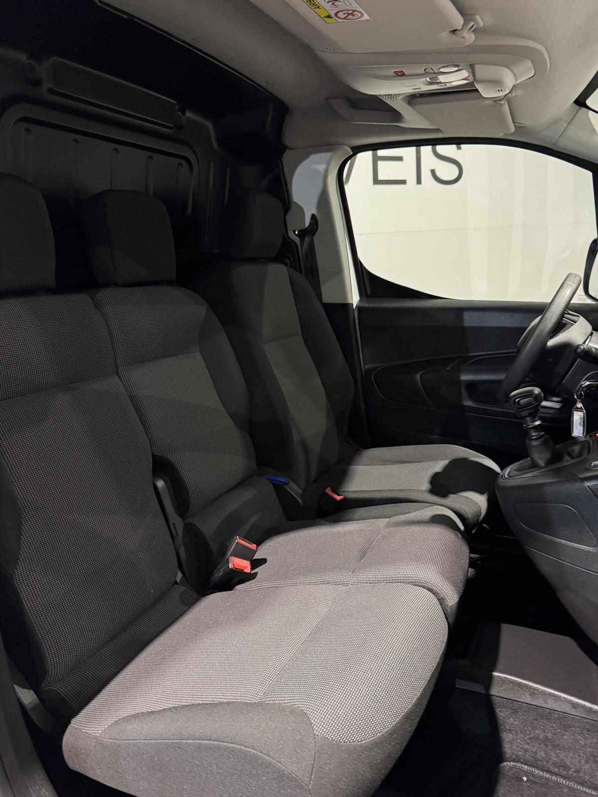 peugeot-partner-2025-diesel-1499cc