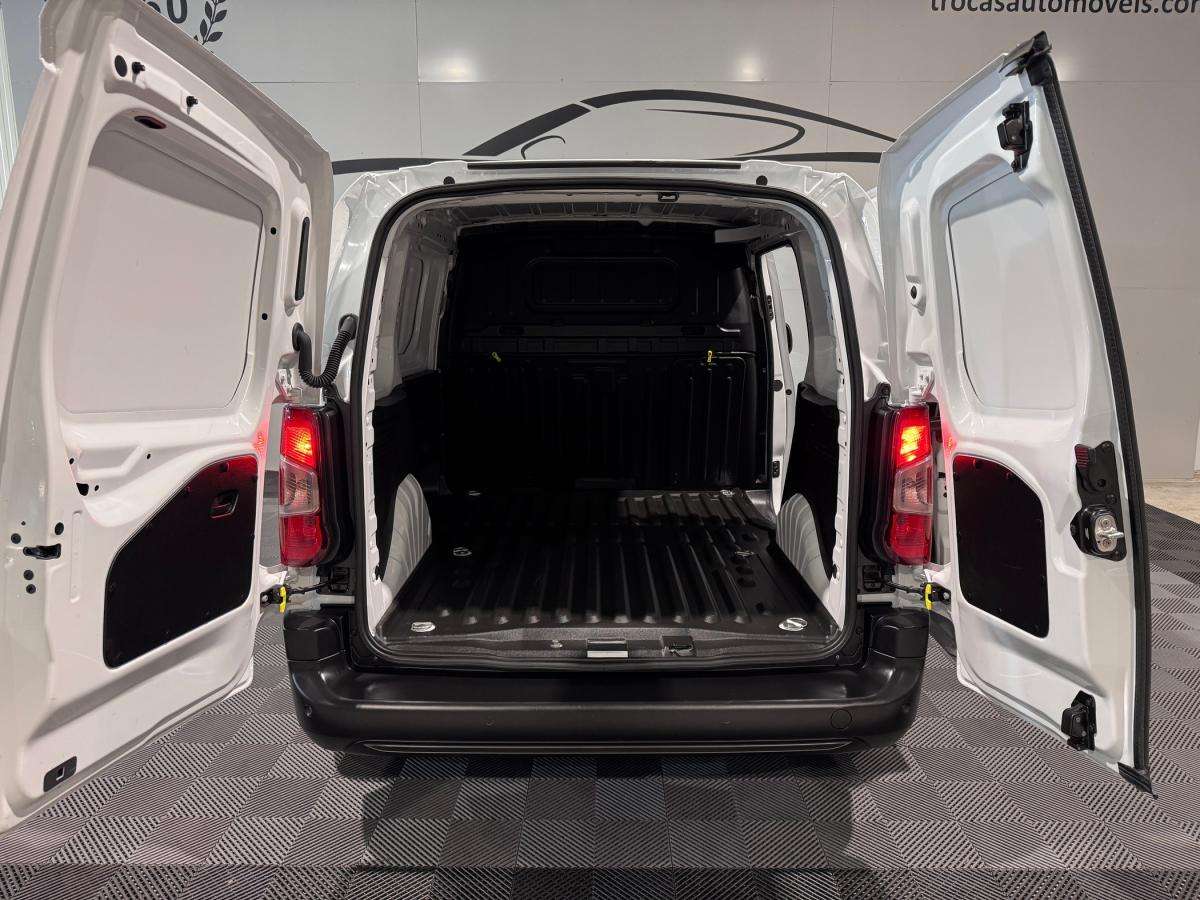 peugeot-partner-2025-diesel-1499cc