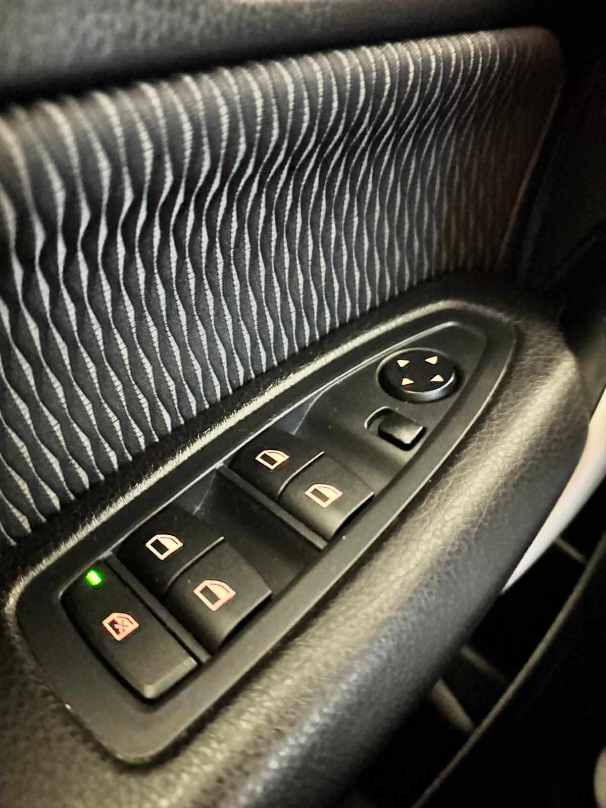 bmw-serie-1-2012-diesel-1598cc