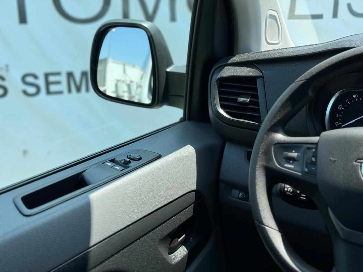 opel-vivaro-2022-diesel-1499cc
