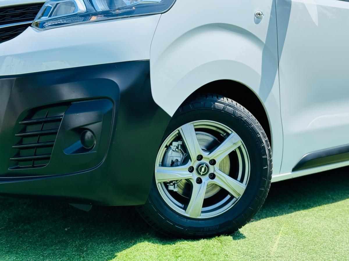 opel-vivaro-2022-diesel-1499cc