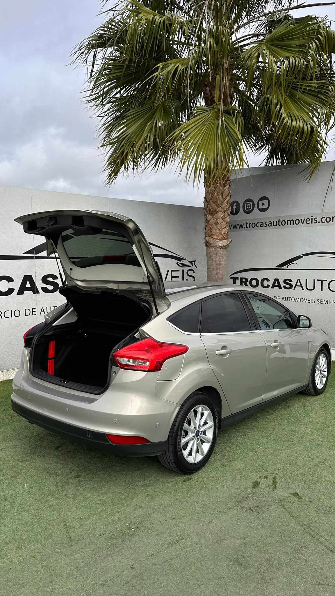 ford-focus-2015-gasolina-998cc