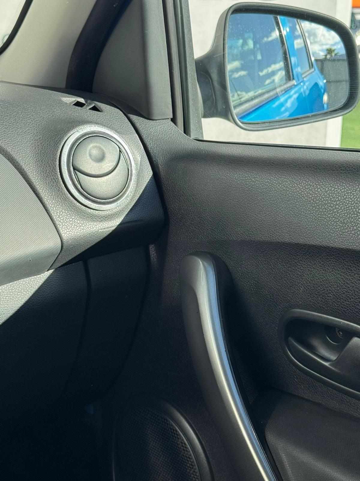 dacia-sandero-2016-gasolina-898cc