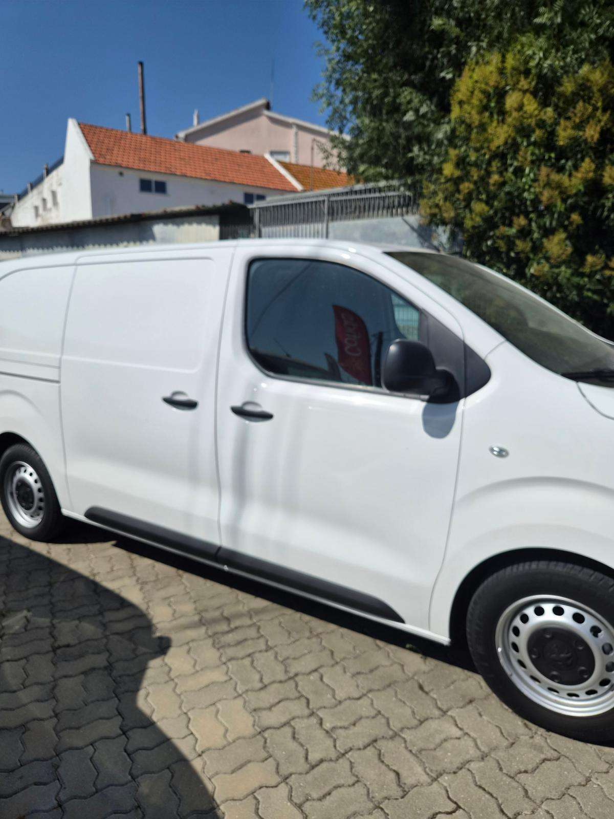 peugeot-expert-2022-diesel-1499cc