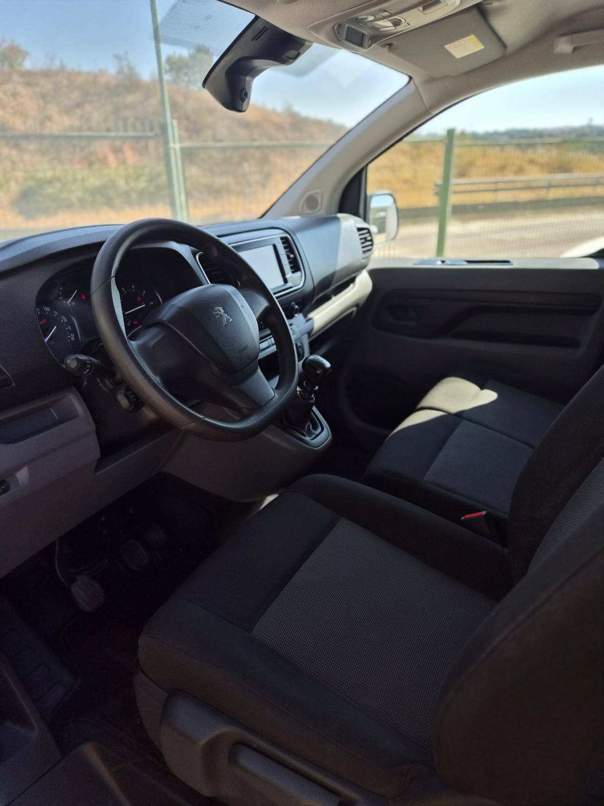 peugeot-expert-2022-diesel-1499cc