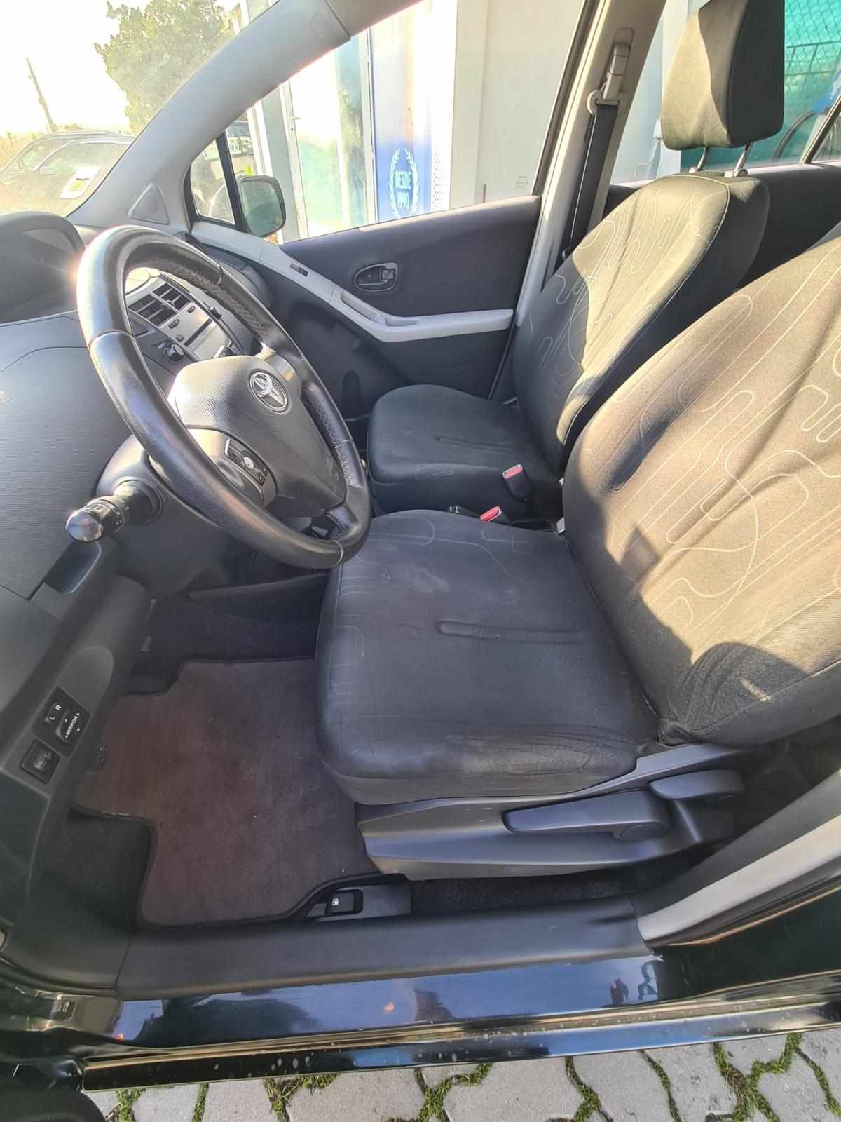 toyota-yaris-2009-gasolina-998cc