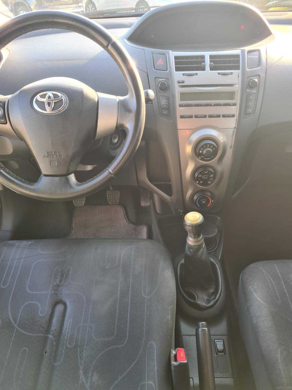 toyota-yaris-2009-gasolina-998cc
