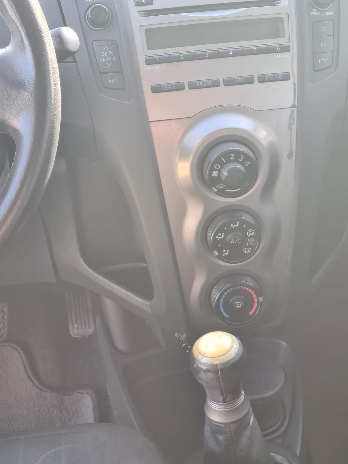 toyota-yaris-2009-gasolina-998cc