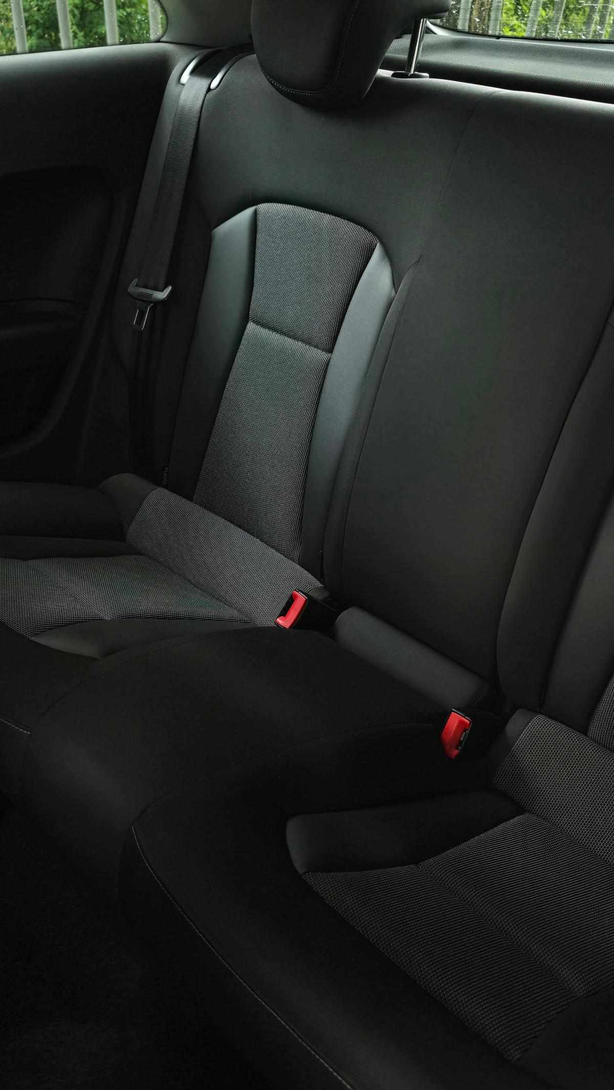 audi-a1-2011-diesel-1598cc