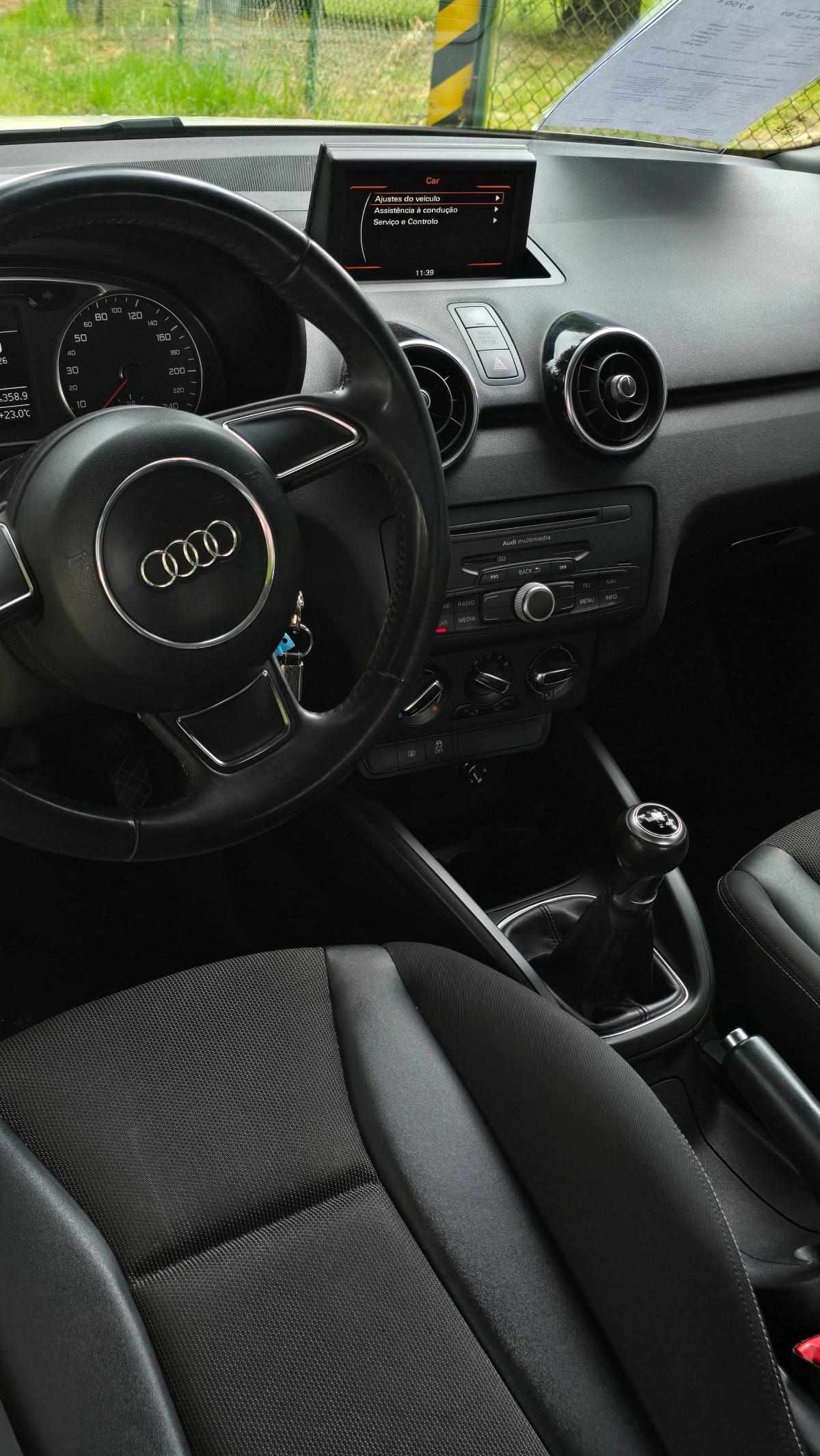 audi-a1-2011-diesel-1598cc