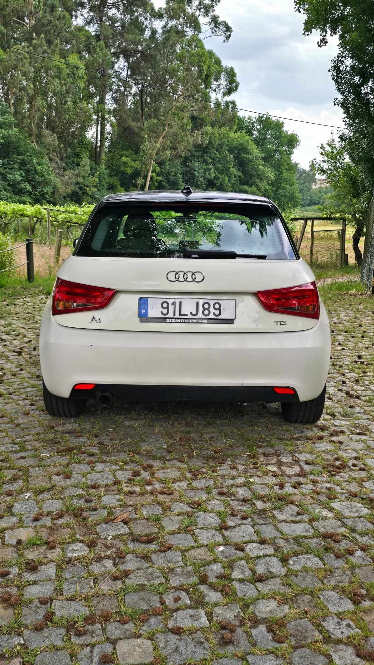 audi-a1-2011-diesel-1598cc