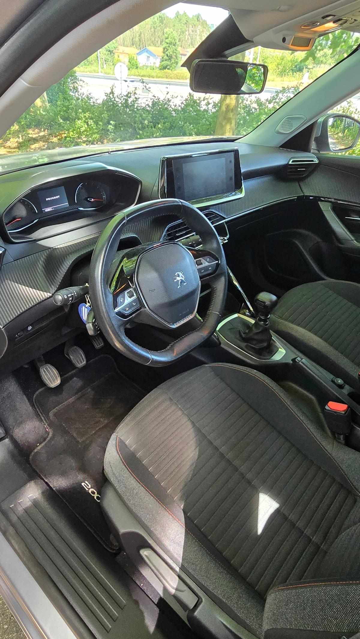 peugeot-2008-2020-gasolina-1199cc