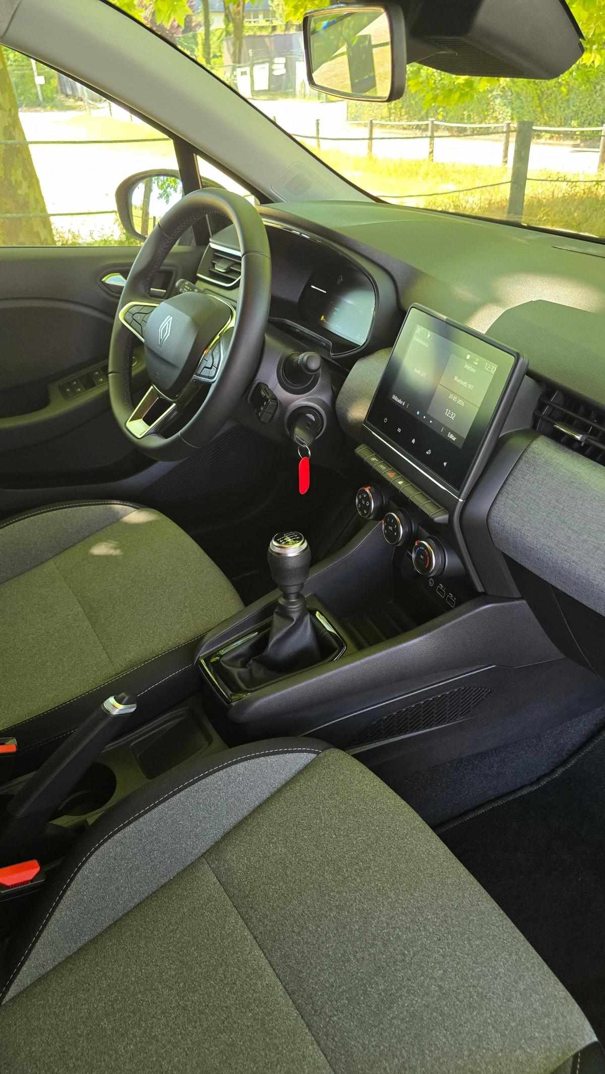 renault-clio-2024-gpl-999cc