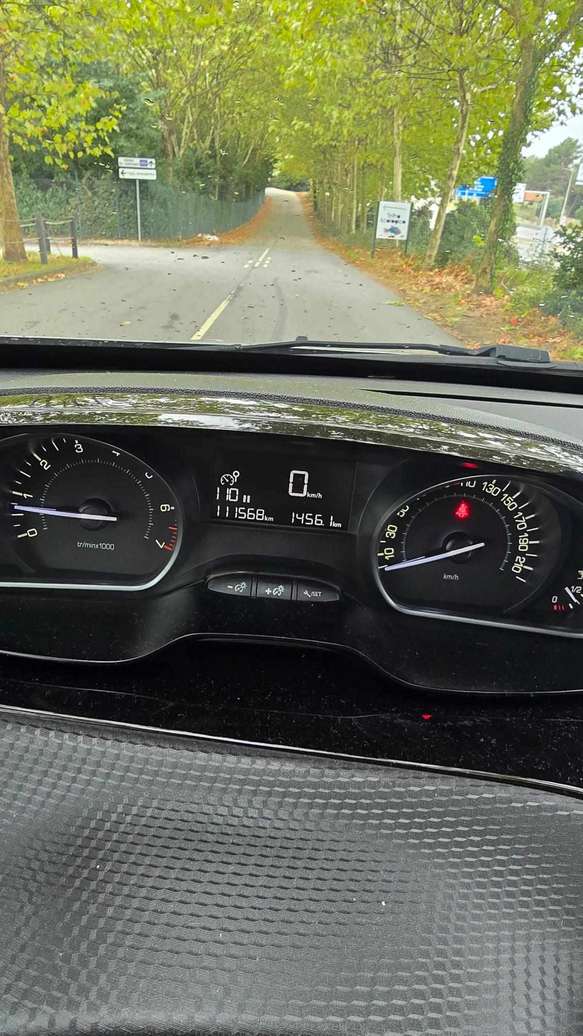 peugeot-2008-2018-gasolina-1199cc
