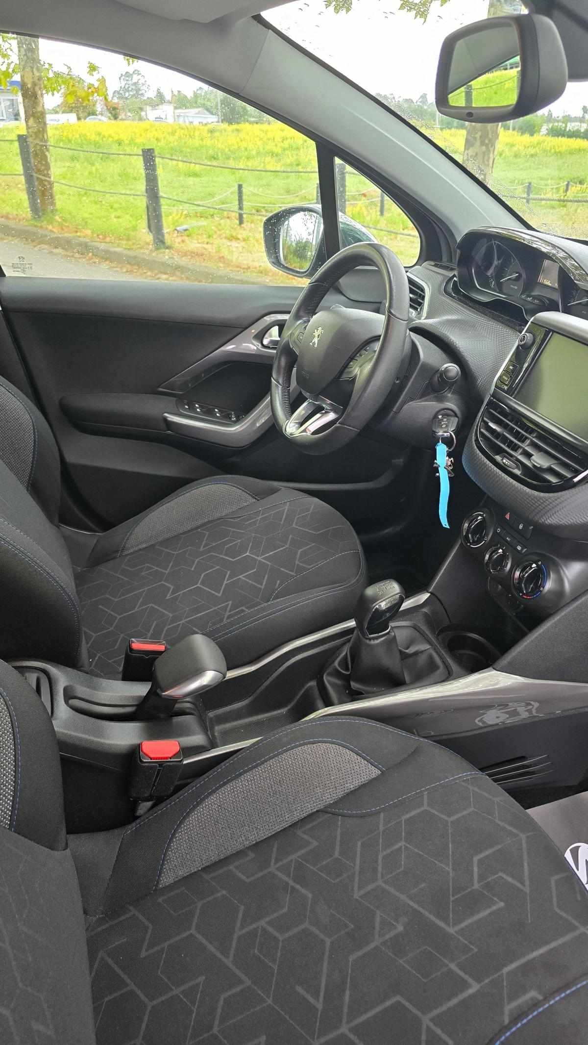 peugeot-2008-2018-gasolina-1199cc