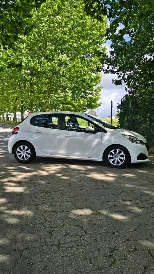peugeot-208-2019-diesel-1499cc