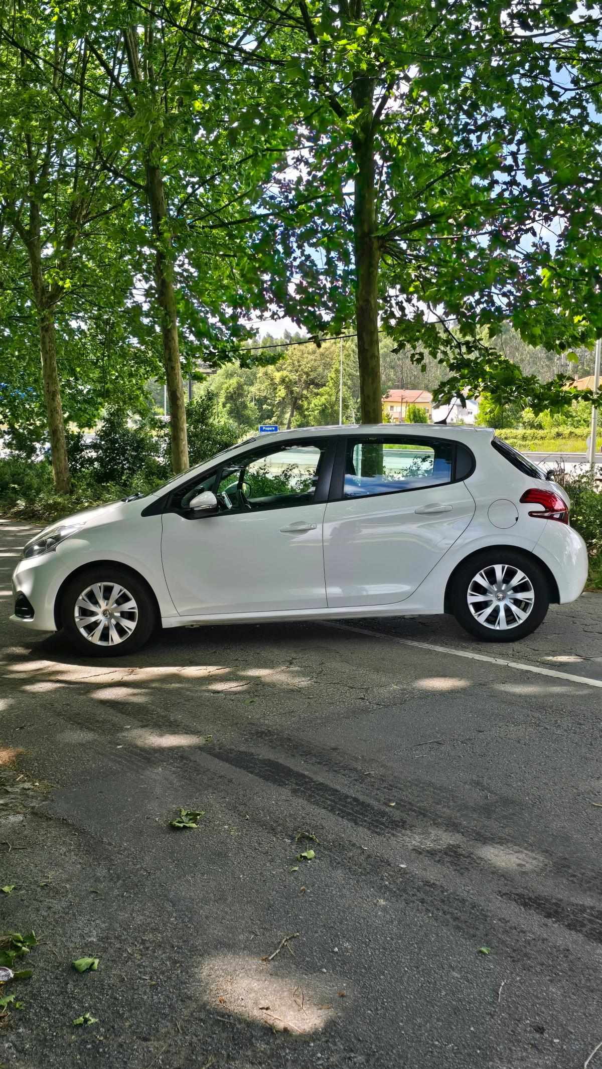 peugeot-208-2019-diesel-1499cc