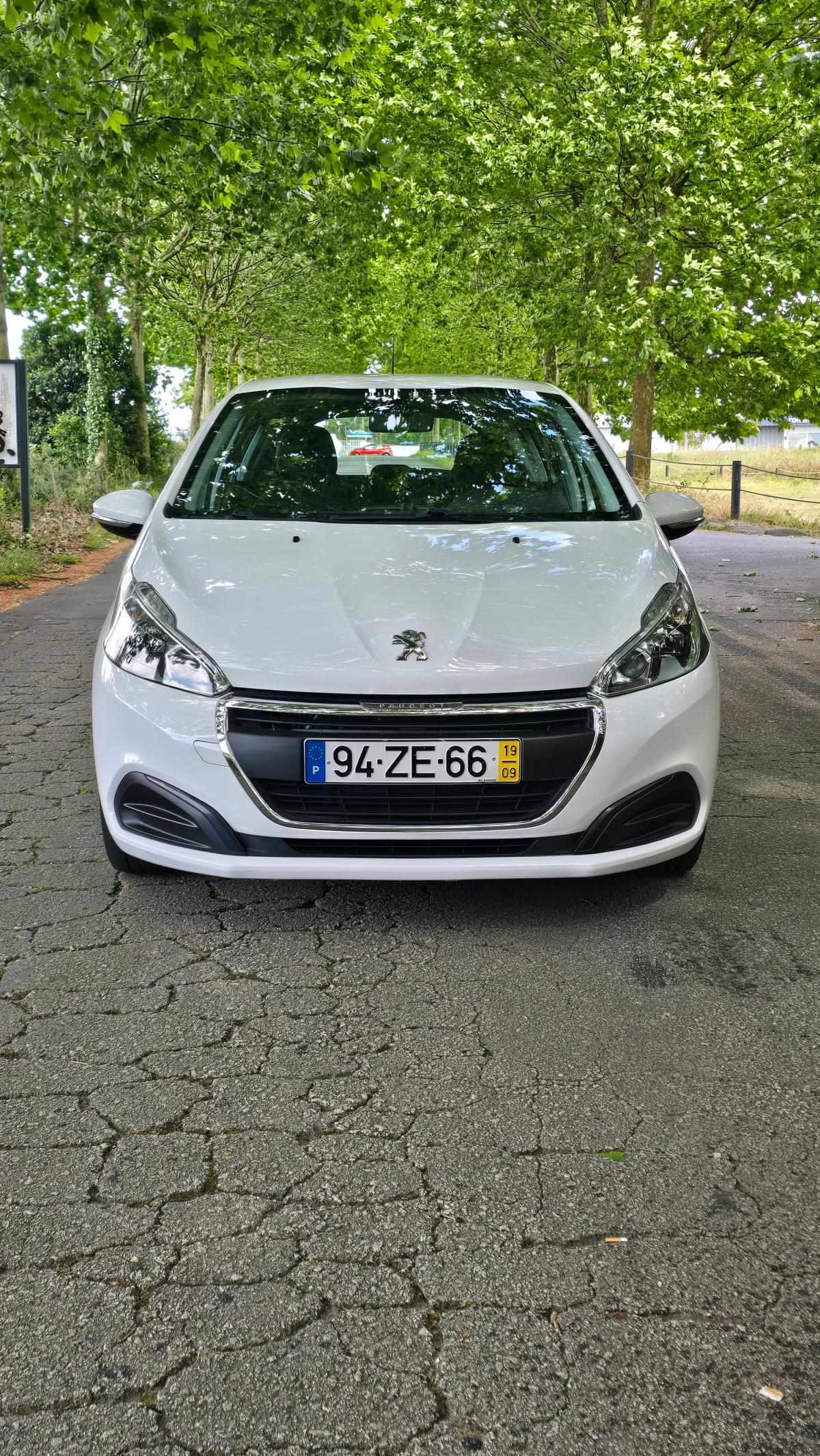 peugeot-208-2019-diesel-1499cc