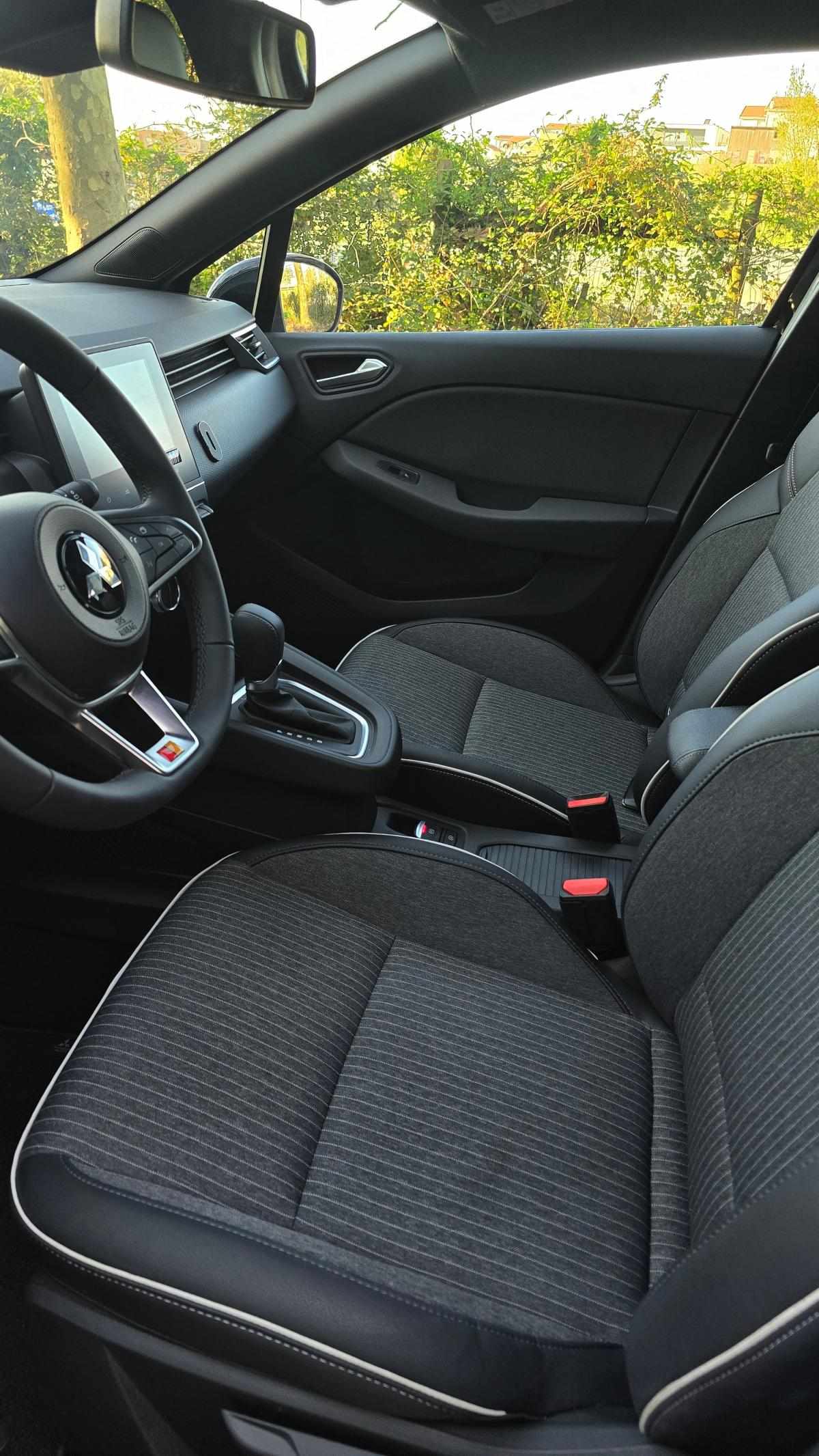 mitsubishi-colt-2024-hibrido-a-gasolina-1598cc