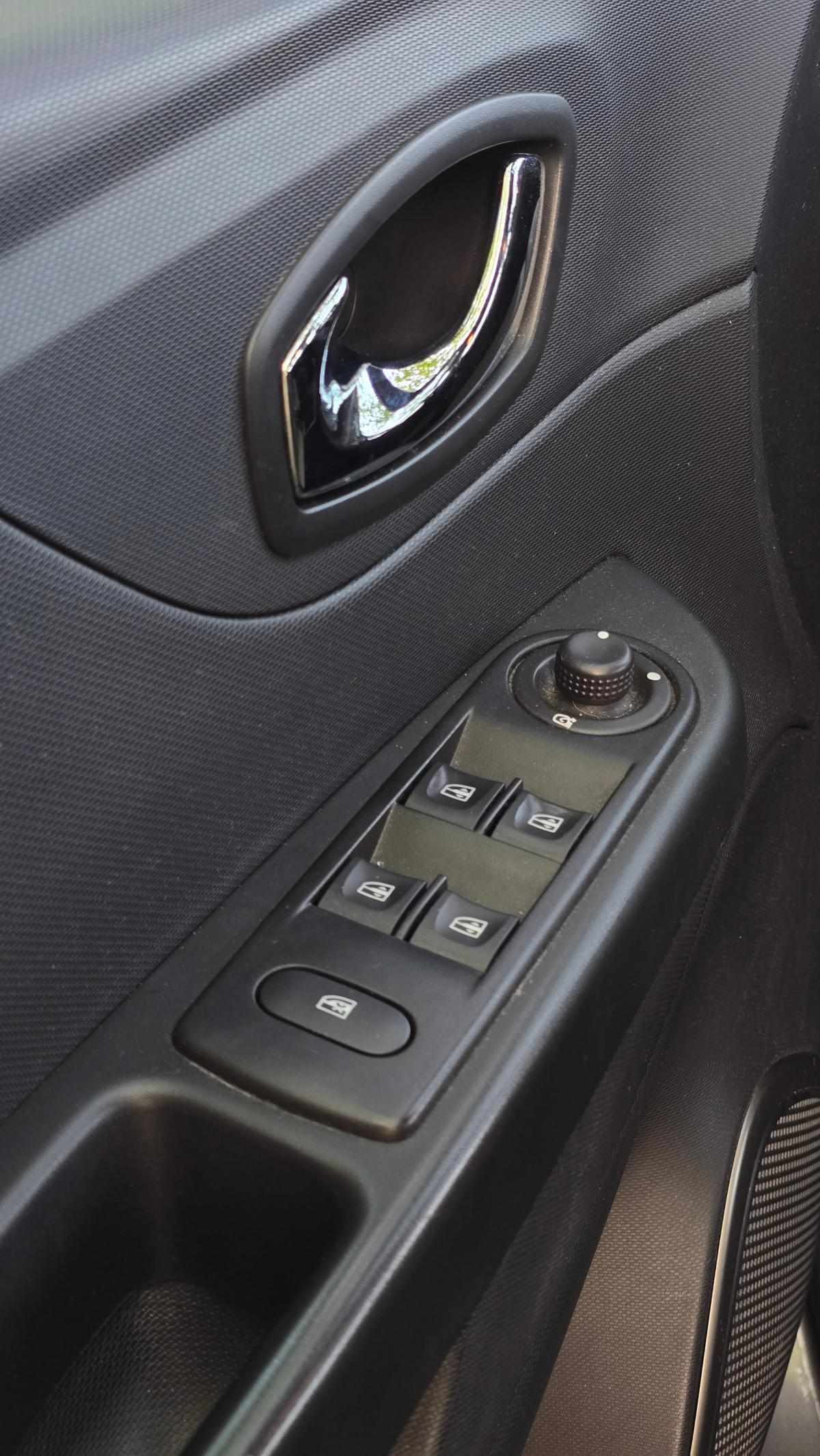 renault-captur-2013-diesel-1461cc