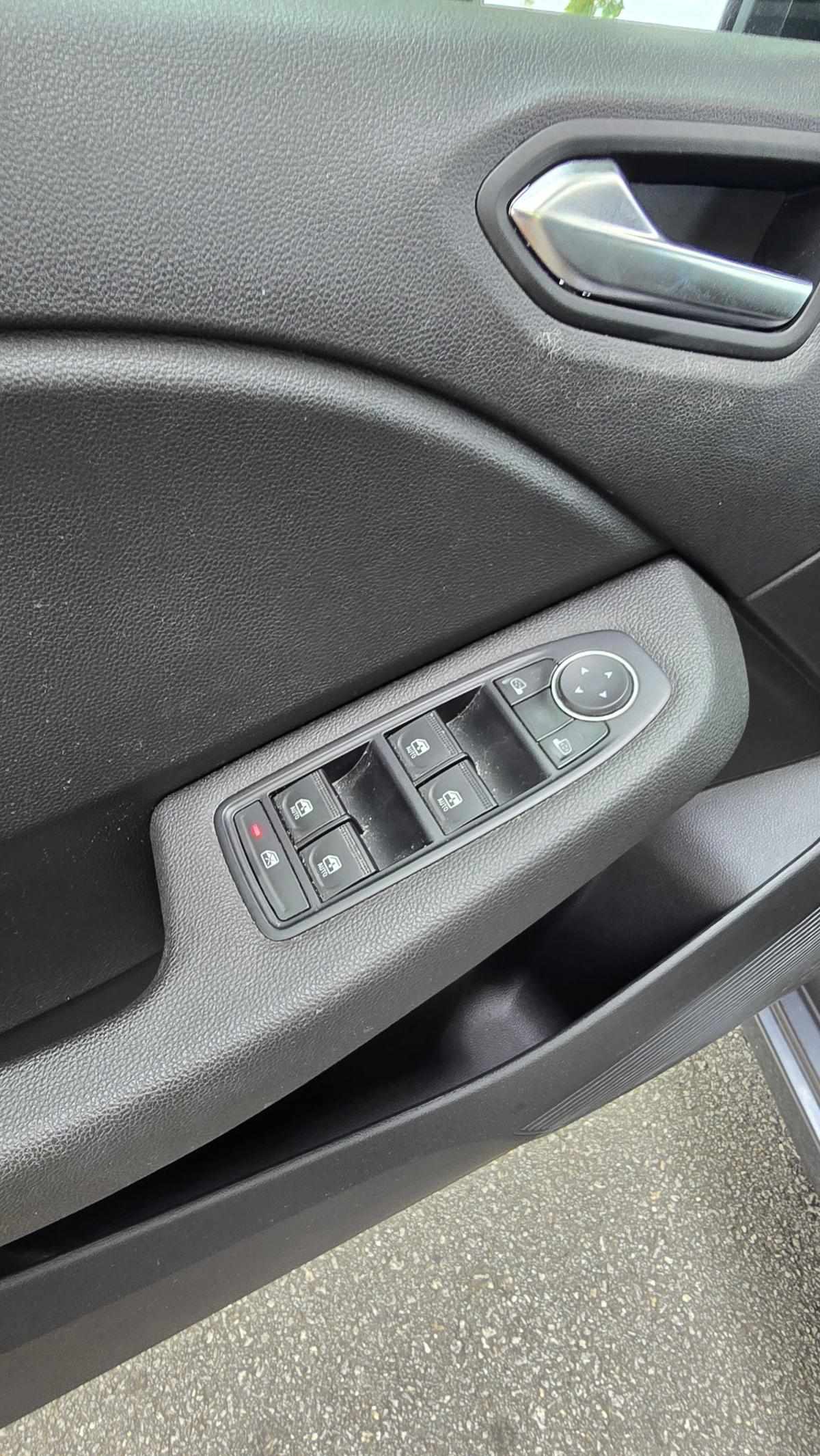 renault-clio-2024-gpl-999cc