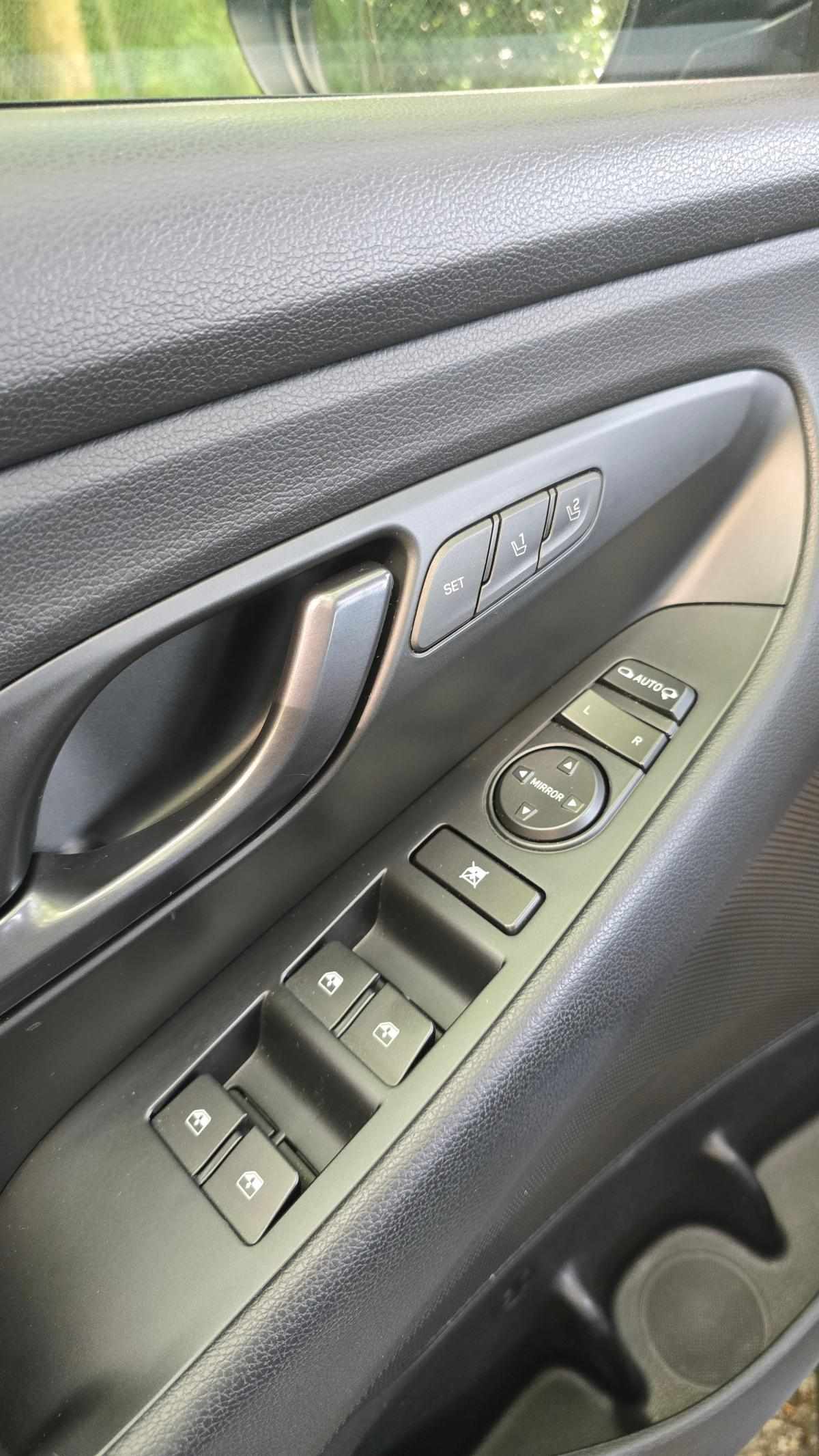 hyundai-i30-2023-gasolina-1998cc