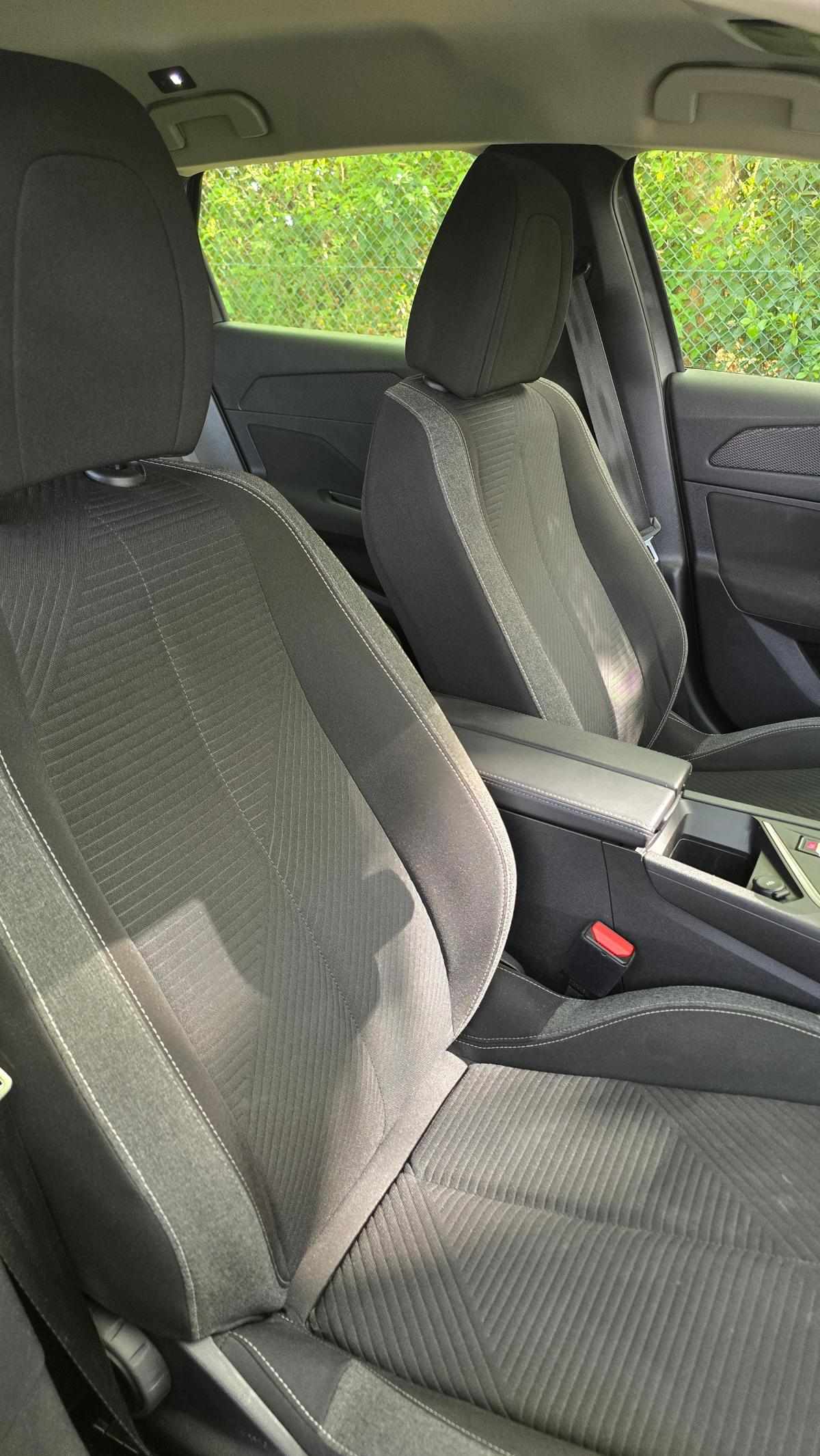 peugeot-308-sw-2022-diesel-1499cc