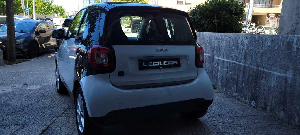 smart-fortwo-17-6-kwh-2020-eletrico