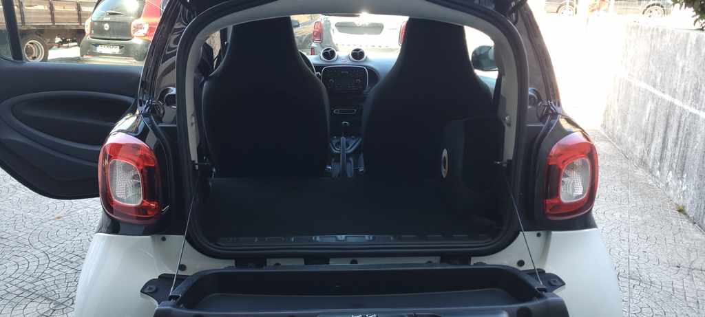 smart-fortwo-17-6-kwh-2020-eletrico