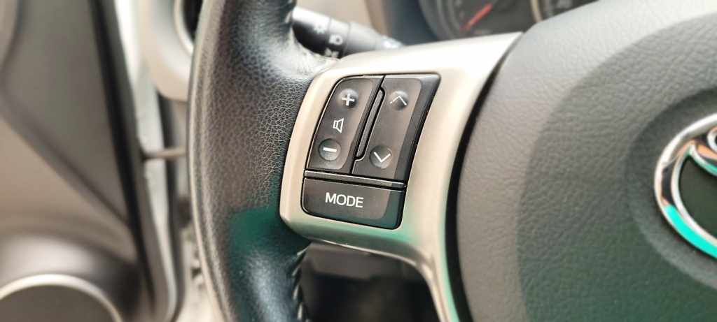 toyota-yaris-1-33-dual-vvt-i-2017-gasolina-1329cc