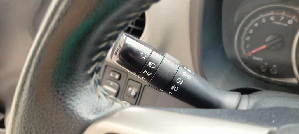 toyota-yaris-1-33-dual-vvt-i-2017-gasolina-1329cc
