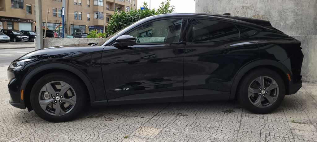 ford-mustang-mach-e-standard-range-2023-eletrico