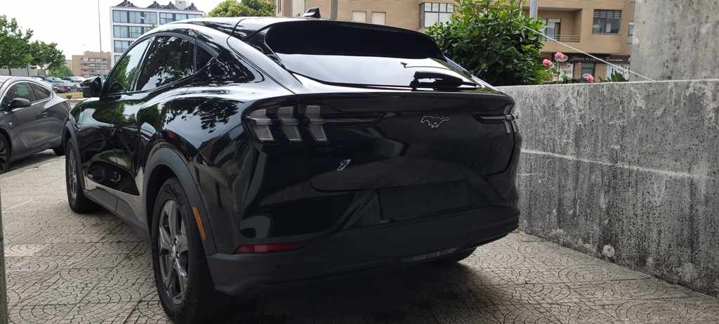 ford-mustang-mach-e-standard-range-2023-eletrico