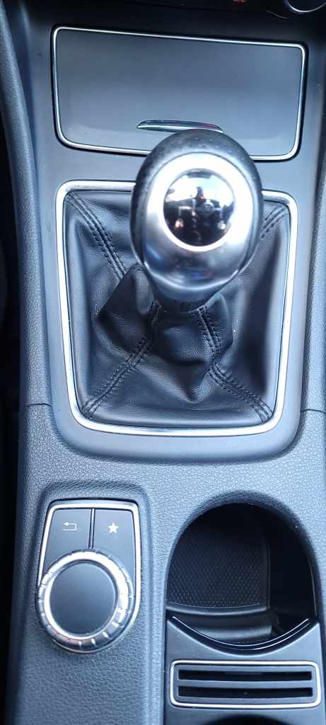 mercedes-benz-cla-180-d-blueefficiency-shooting-brake-2017-diesel-1461cc
