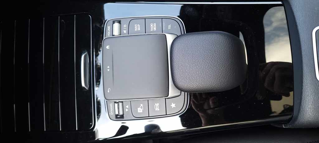 mercedes-benz-classe-a-a-250-e-2021-gasolina-1332cc
