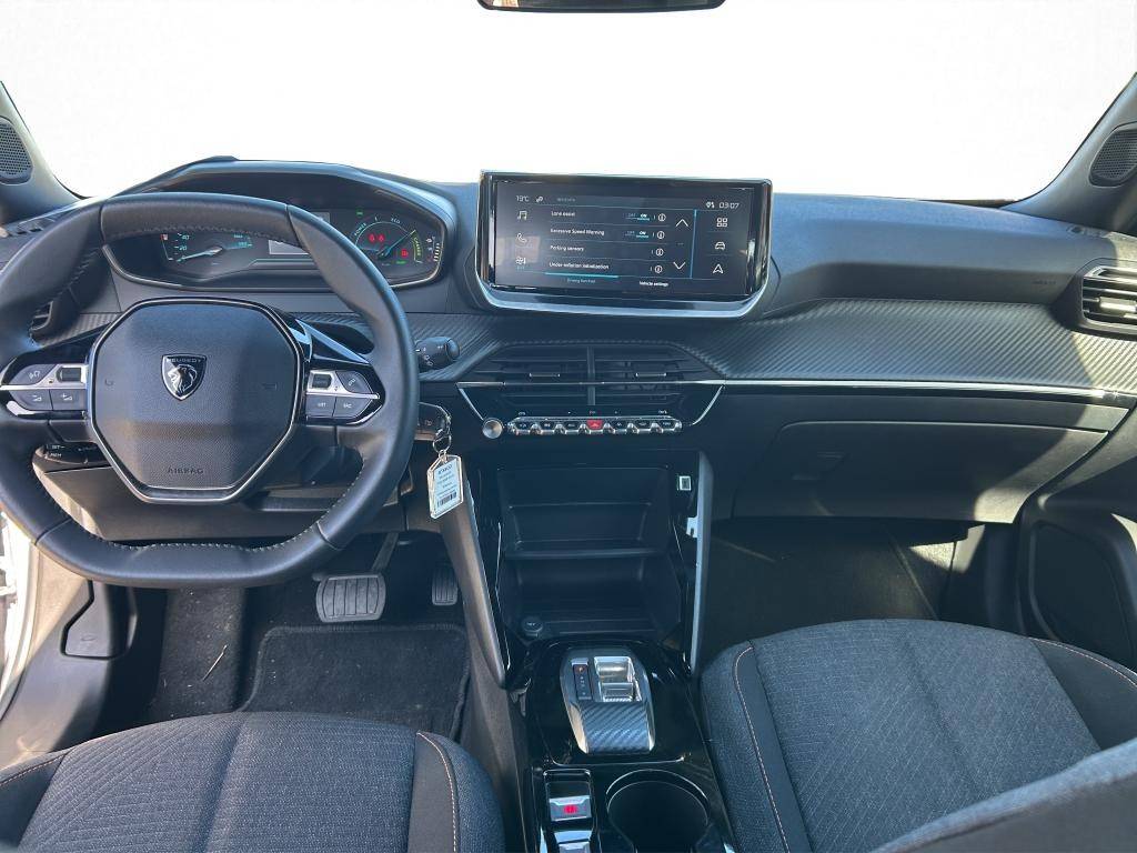 peugeot-2008-2025-eletrico-0cc