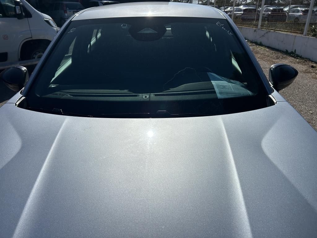 peugeot-2008-2025-eletrico-0cc