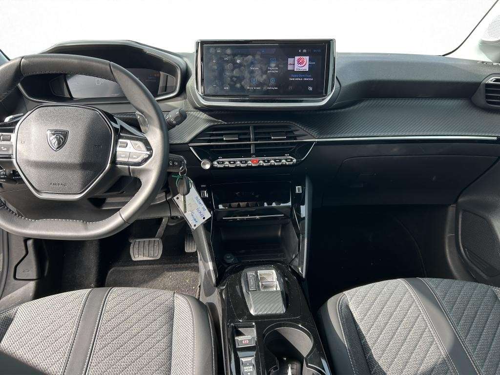 peugeot-208-2025-hibrido-a-gasolina-1199cc